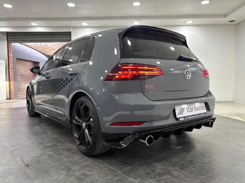 Volkswagen Golf GTI 2020