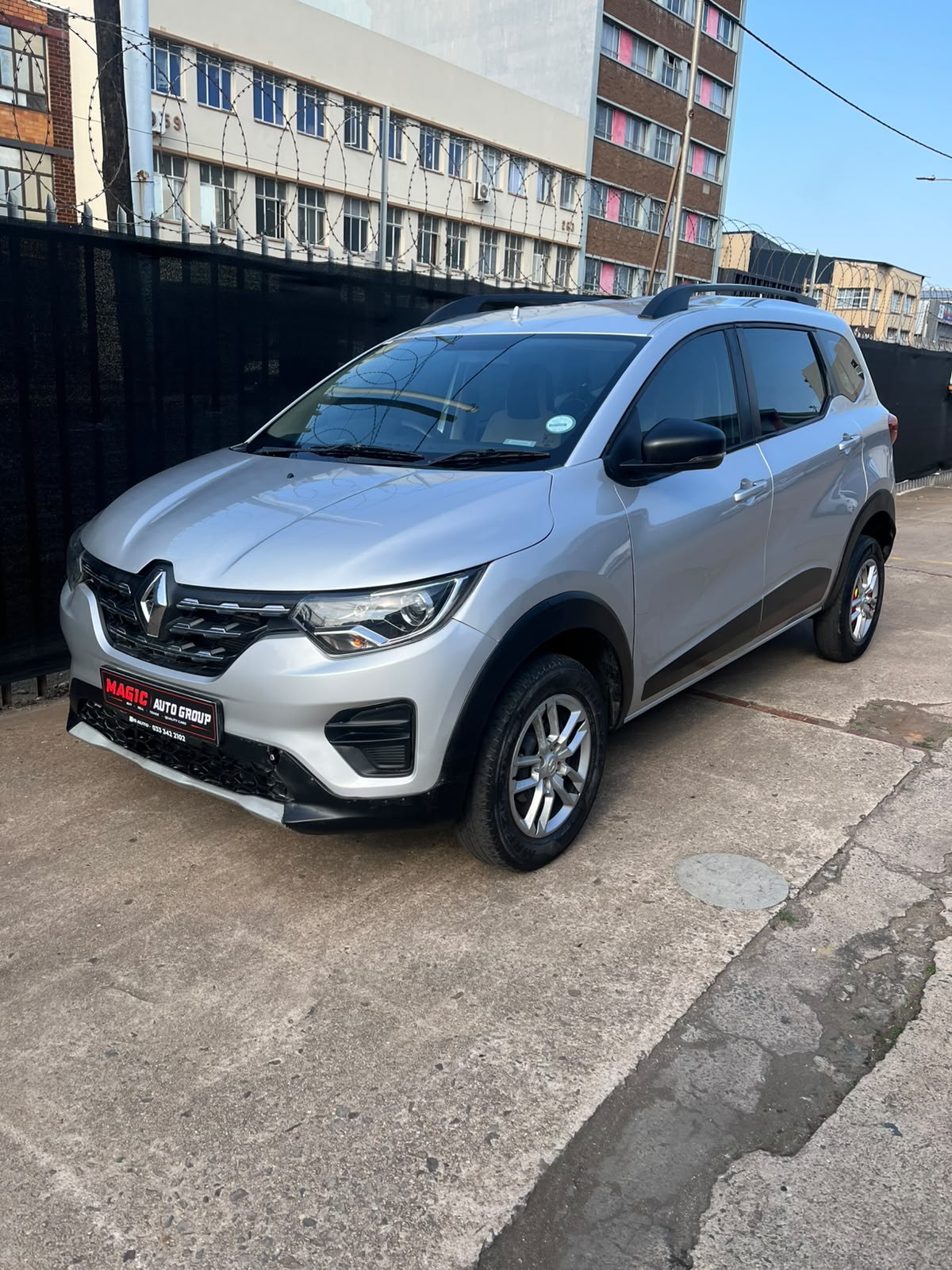 Renault TRIBER DYNAMIC 1.0 2024